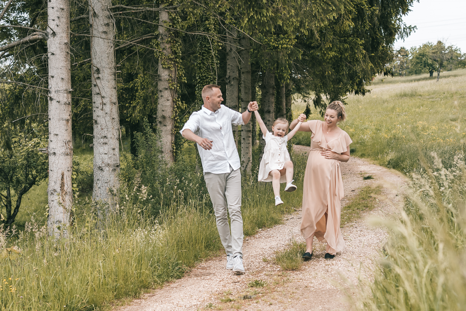 Babybauchshooting Familienbilder Familienshooting Lörrach BAsel (2)