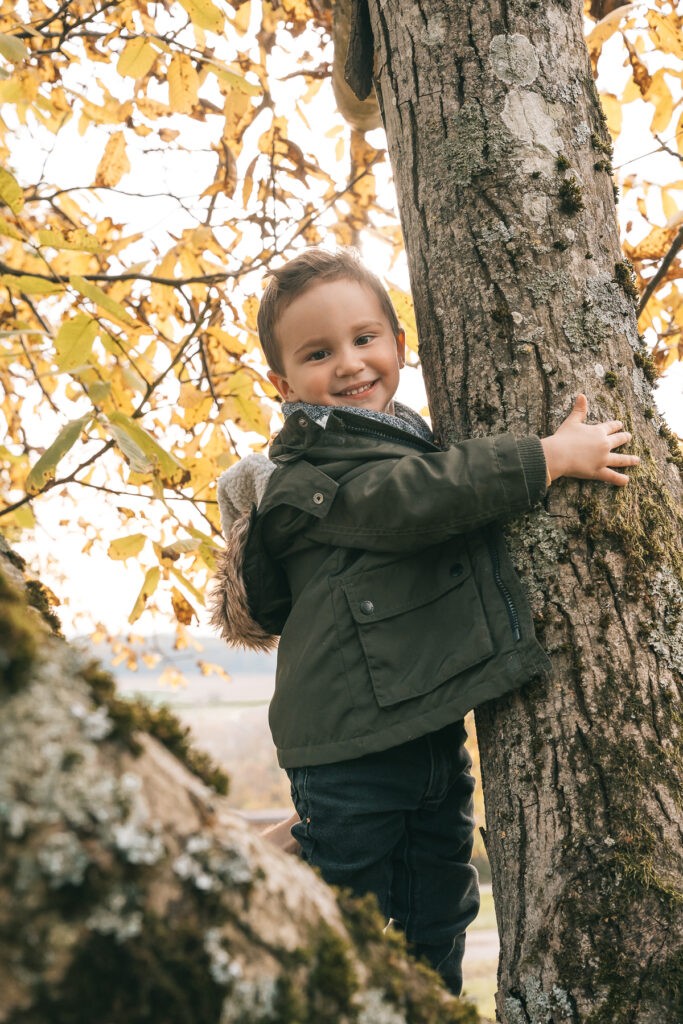 Beim Fotoshooting dürfen die Kleinen auch gerne herumtoben und einfach Spaß haben, genau dann entstehen authentische, ungestellte und natürliche Bilder